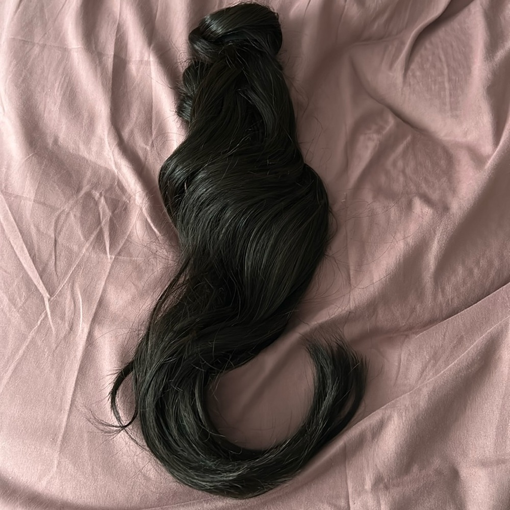 INH ponytail extension